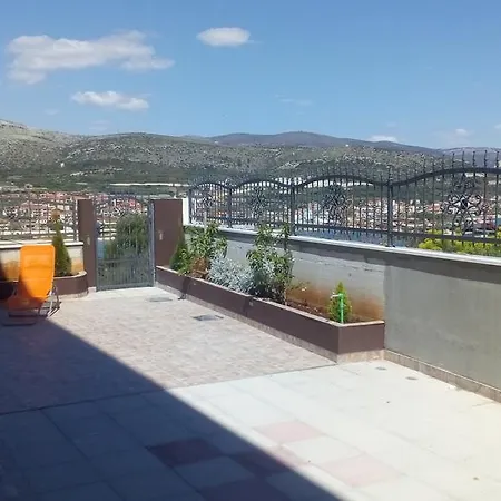 Duje Old Town Apartman *