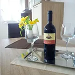 Duje Old Town Apartamento *