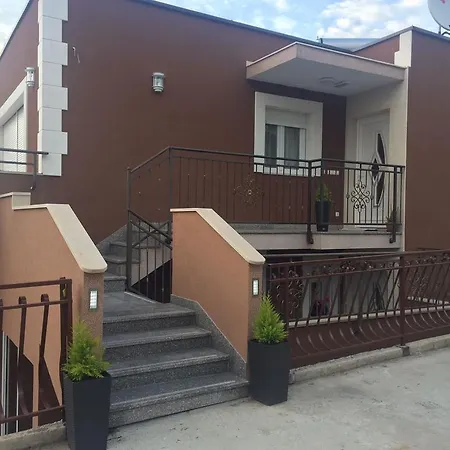 Duje Old Town Трогір