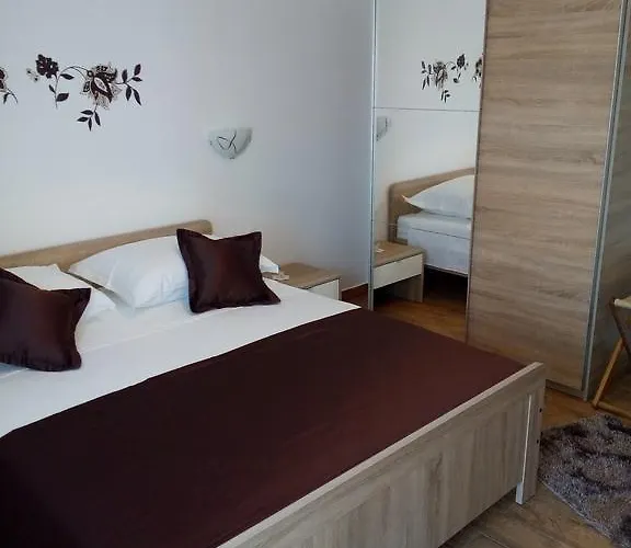 Апартаменти Duje Old Town