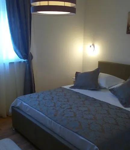 Duje Old Town Апартаменти Трогір