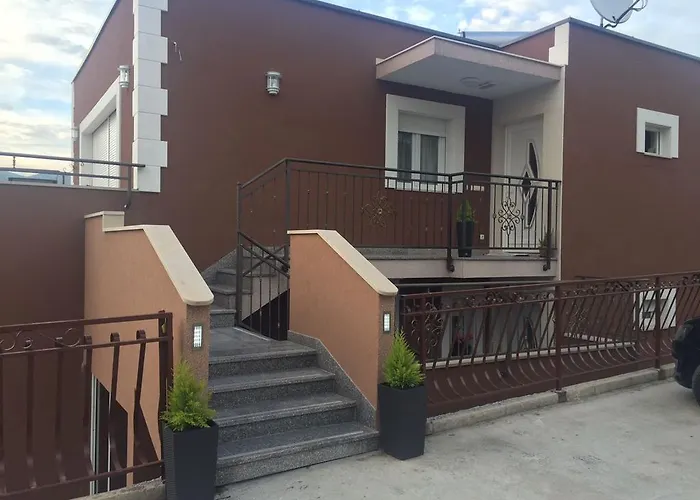 Duje Old Town Трогір